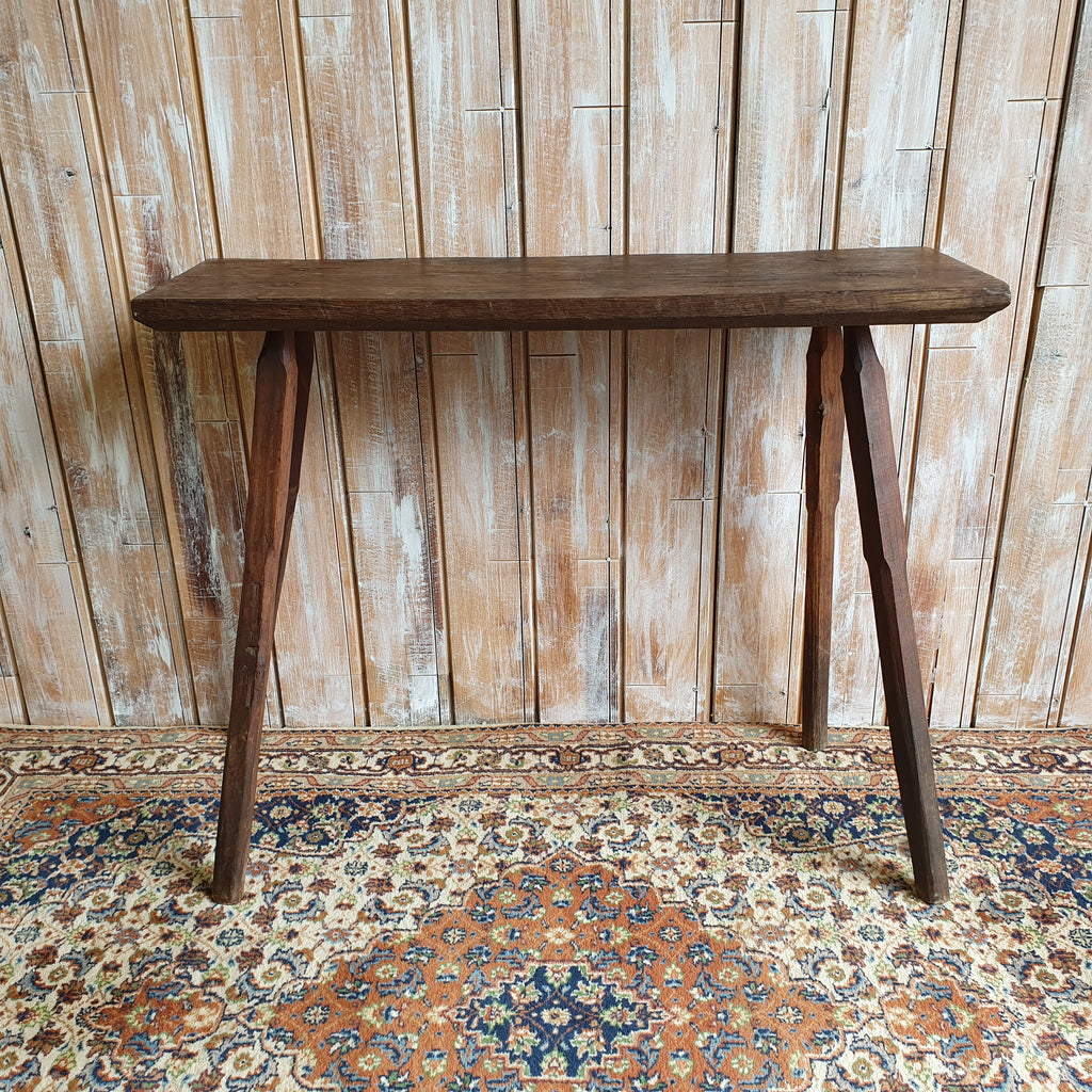 Wooden Small Pin Legged Table