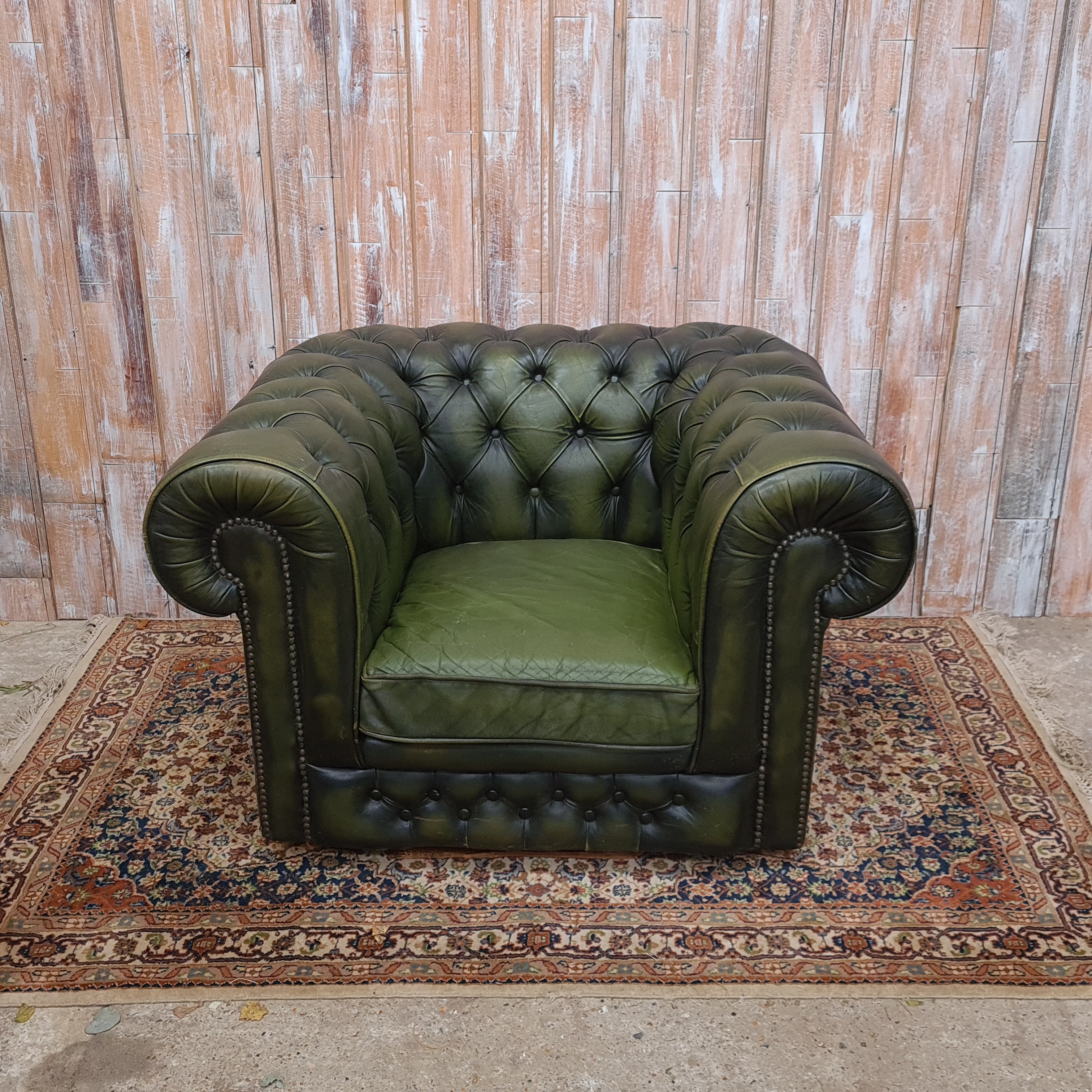 ARTHUR: Green Chesterfield Armchair