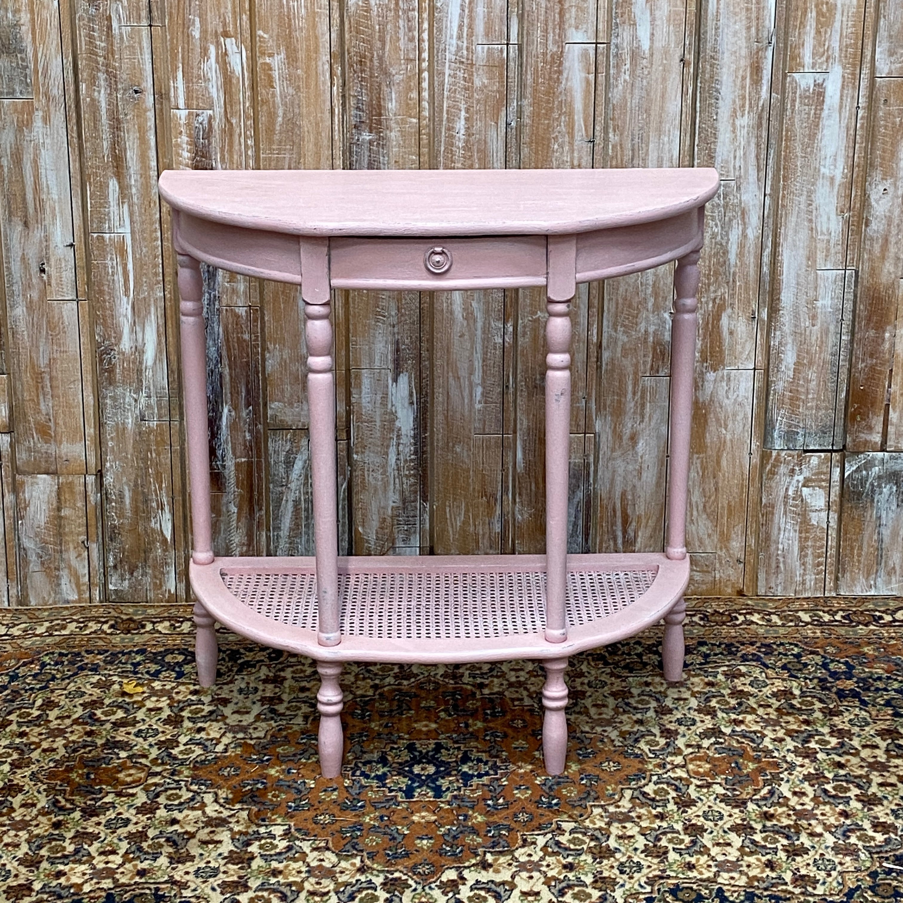 Penelope: Pink Vintage Table