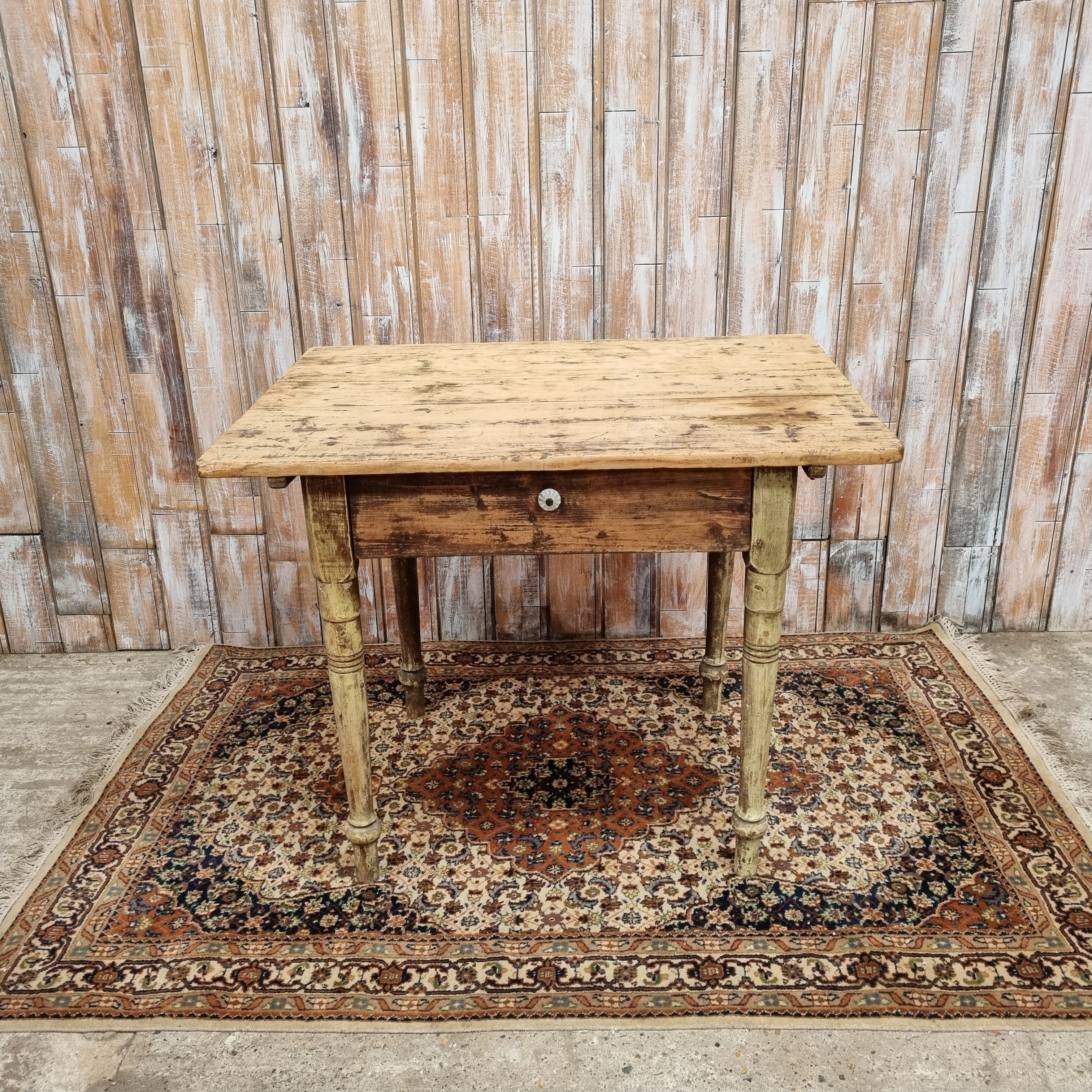 WENDI: Farm House Table