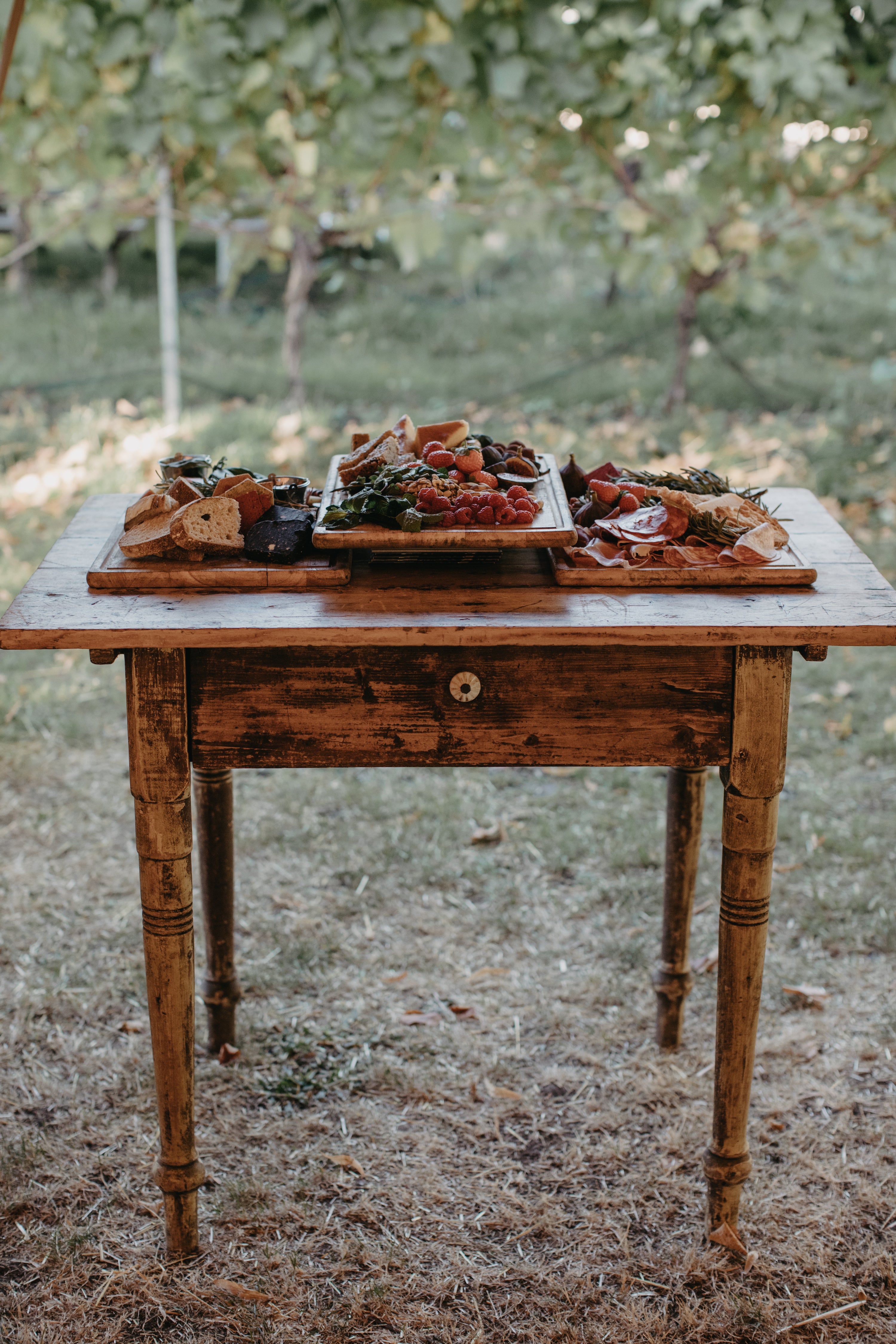 WENDI: Farm House Table